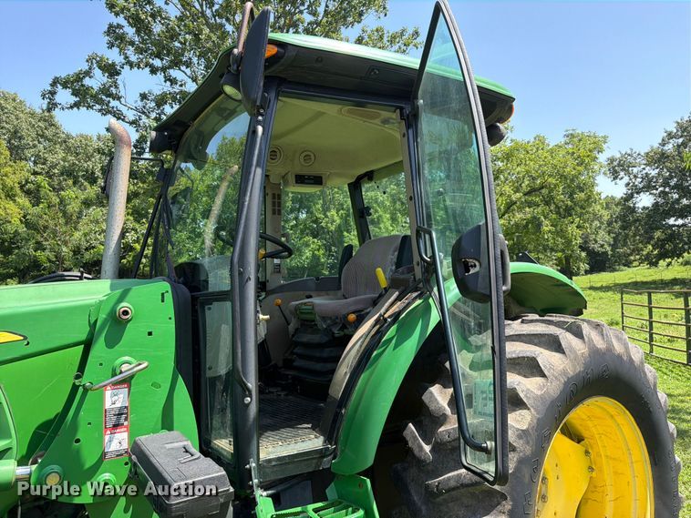 image for item FK5026 2010 John Deere 6115D MFWD tractor