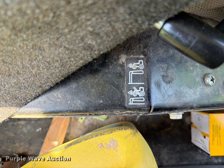 image for item FK5026 2010 John Deere 6115D MFWD tractor
