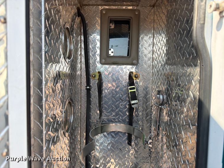 image for item FM7565 2002 Ford F350 Super Duty ambulance