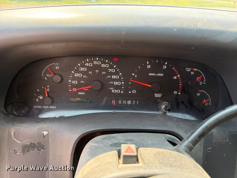 image for item FM7565 2002 Ford F350 Super Duty ambulance