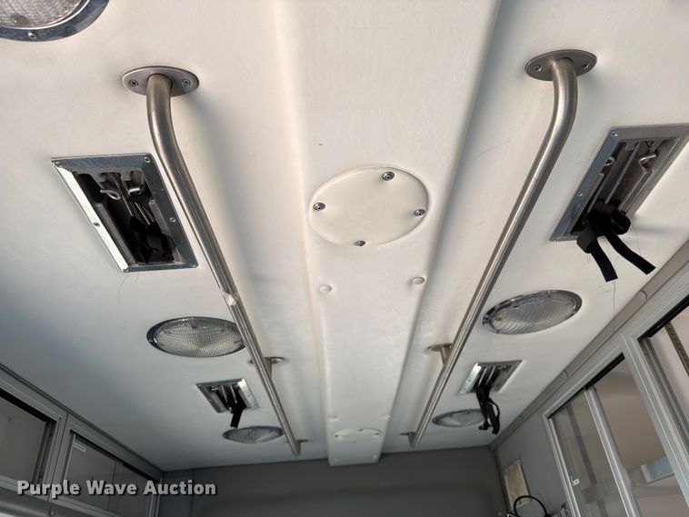 image for item FM7565 2002 Ford F350 Super Duty ambulance