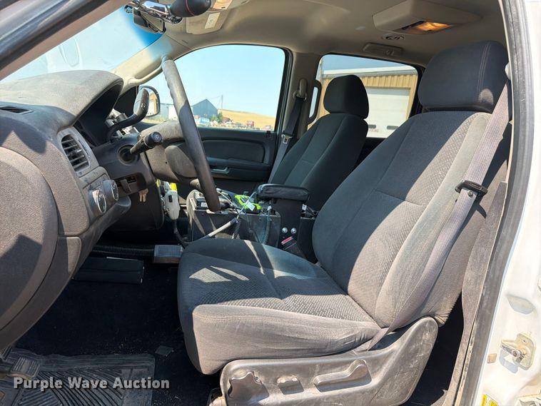 image for item FM7567 2008 Chevrolet Suburban SUV
