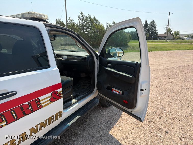 image for item FM7567 2008 Chevrolet Suburban SUV