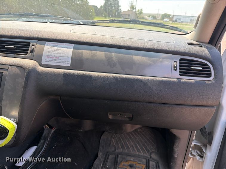image for item FM7567 2008 Chevrolet Suburban SUV