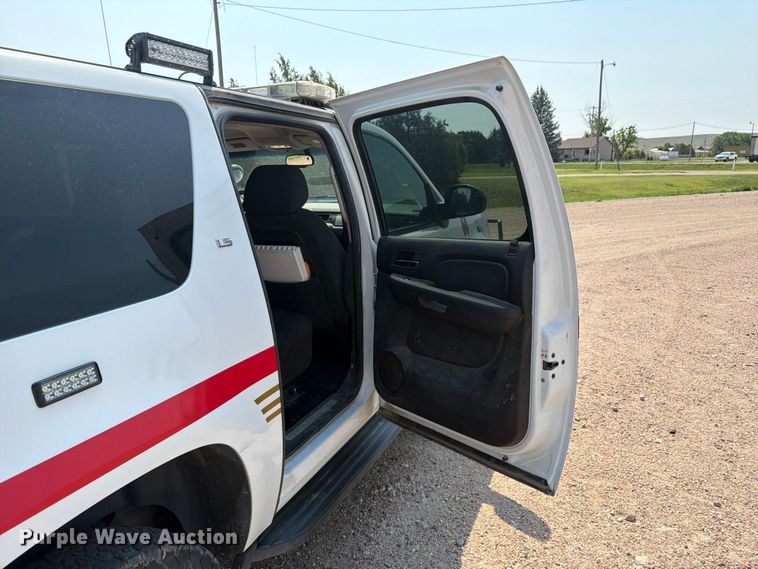 image for item FM7567 2008 Chevrolet Suburban SUV