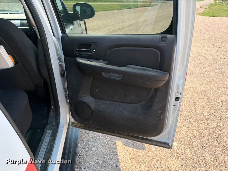 image for item FM7567 2008 Chevrolet Suburban SUV