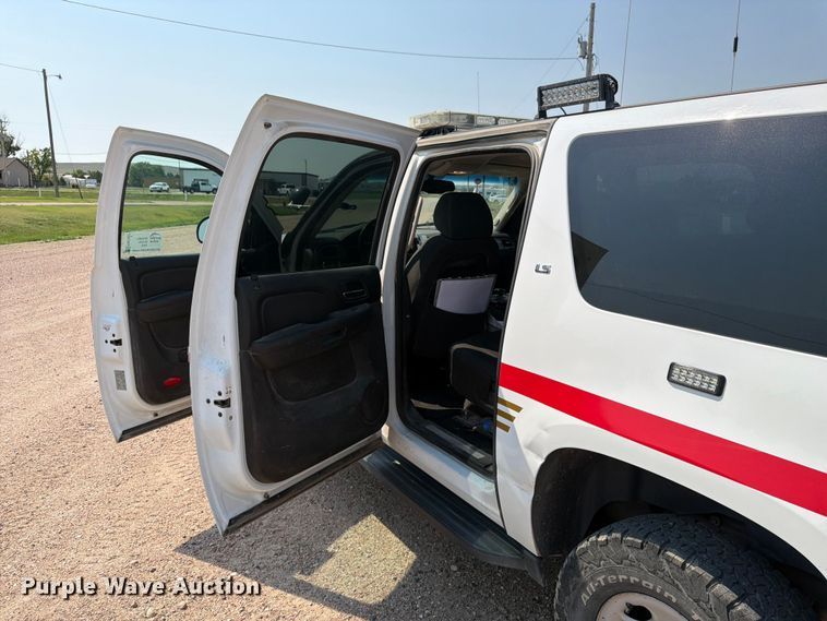 image for item FM7567 2008 Chevrolet Suburban SUV