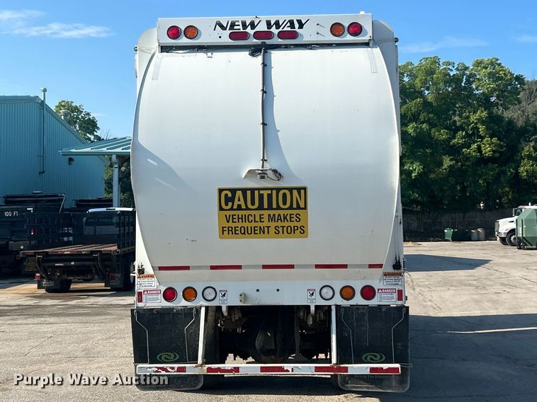 image for item FT6020 2017 Peterbilt 320 refuse truck