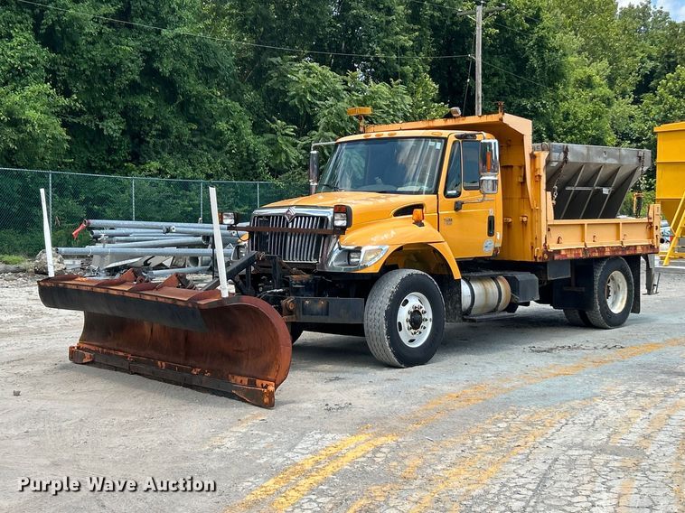 image for item FT6029 2006 International 7400 dump truck
