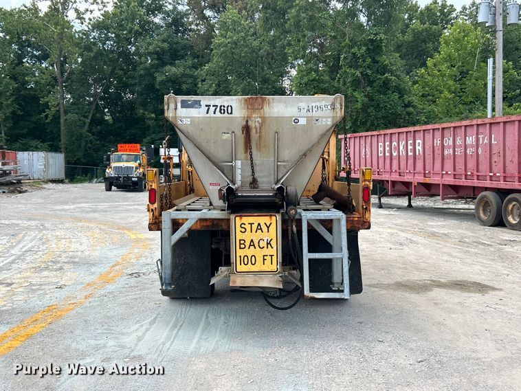 image for item FT6029 2006 International 7400 dump truck