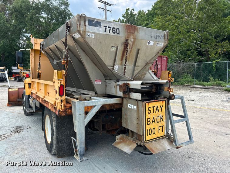 image for item FT6029 2006 International 7400 dump truck