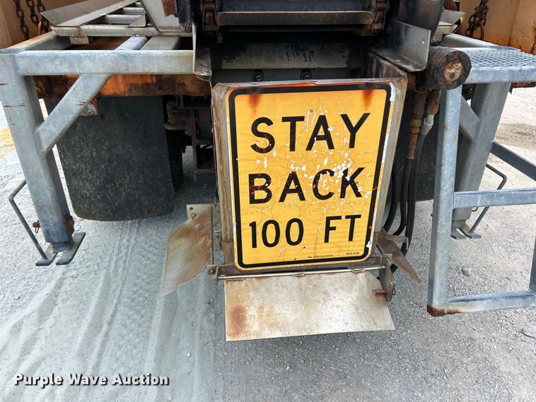 image for item FT6029 2006 International 7400 dump truck