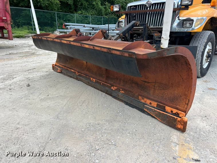 image for item FT6029 2006 International 7400 dump truck