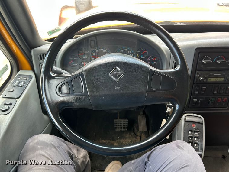 image for item FT6029 2006 International 7400 dump truck