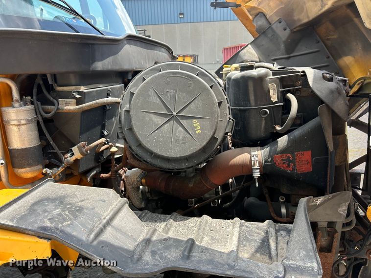 image for item FT6029 2006 International 7400 dump truck