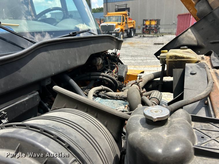 image for item FT6029 2006 International 7400 dump truck