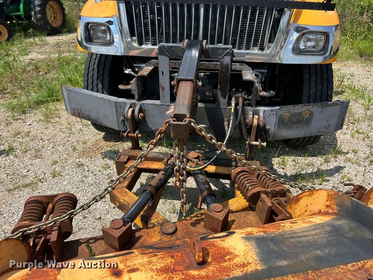 image for item FT6031 2006 International 7400 dump truck