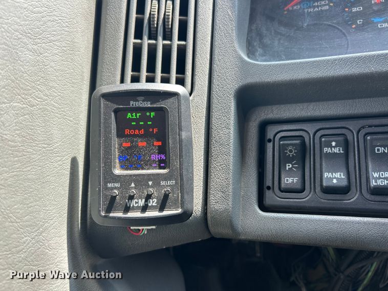 image for item FT6031 2006 International 7400 dump truck