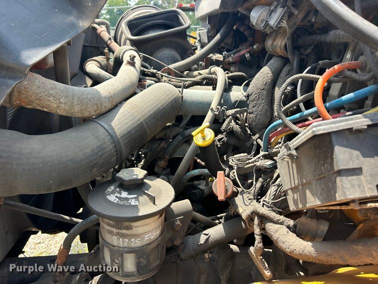 image for item FT6031 2006 International 7400 dump truck