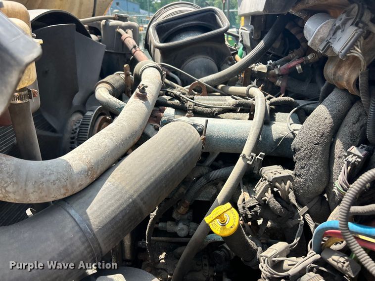 image for item FT6031 2006 International 7400 dump truck