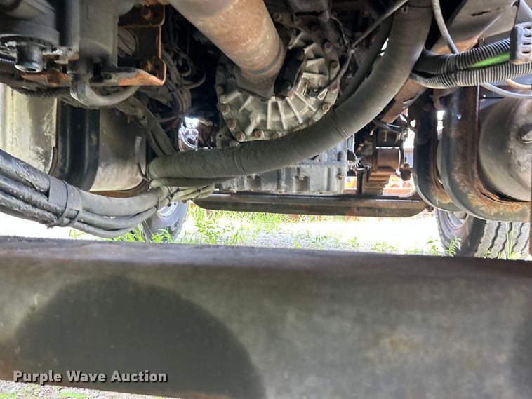 image for item FT6031 2006 International 7400 dump truck