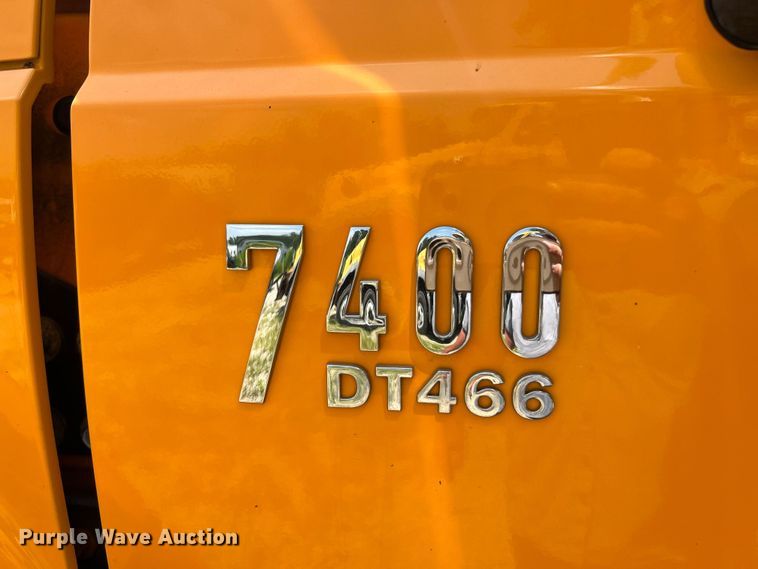 image for item FT6031 2006 International 7400 dump truck