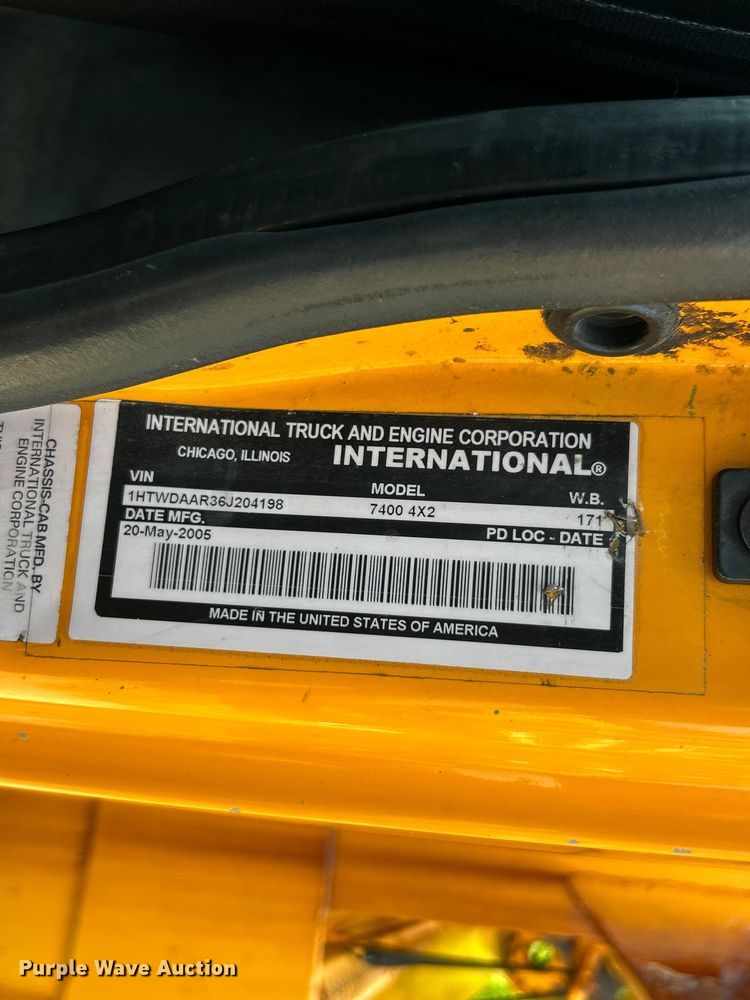 image for item FT6031 2006 International 7400 dump truck