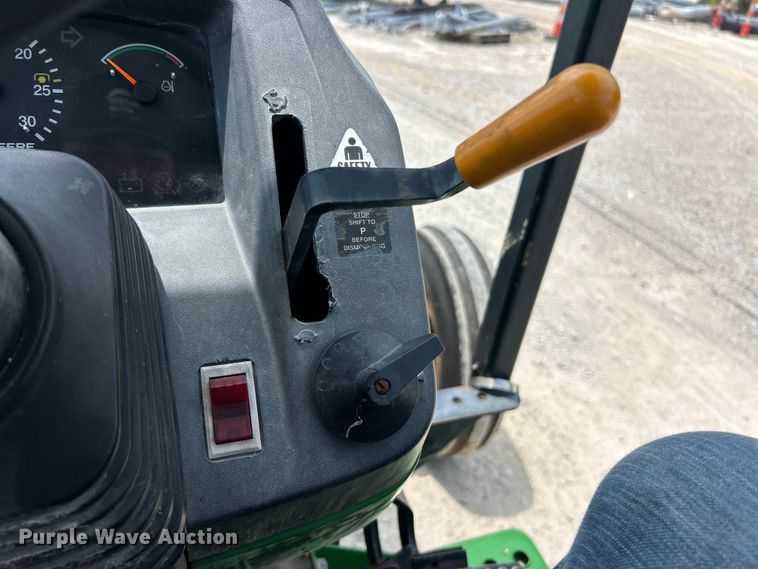 image for item FT6033 2008 John Deere 5425 tractor
