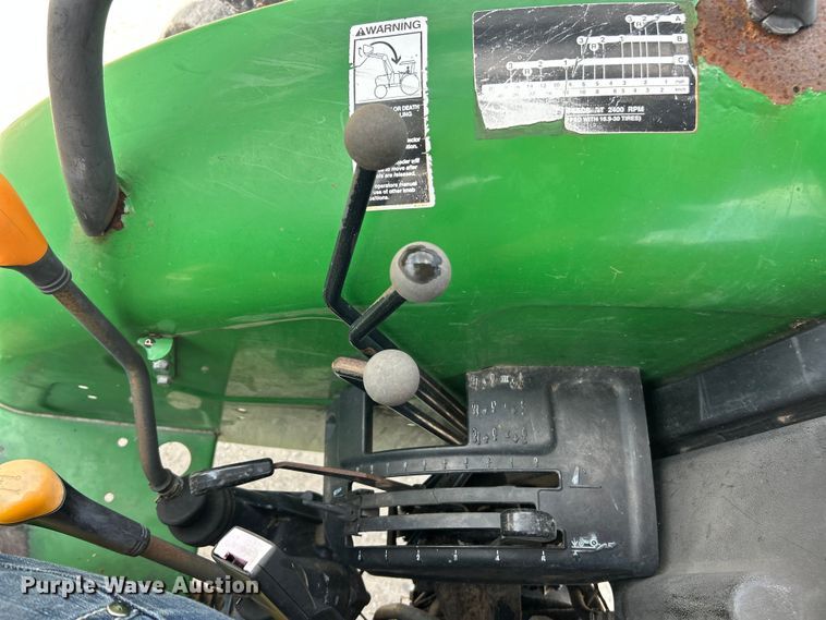 image for item FT6033 2008 John Deere 5425 tractor