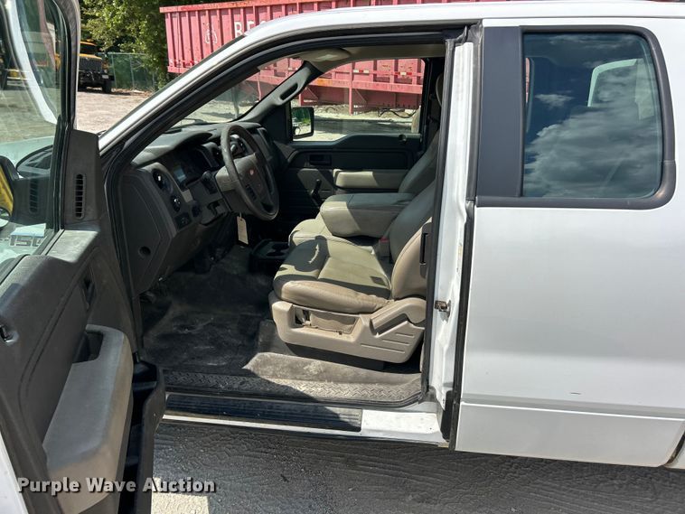 image for item FT6034 2009 Ford F150 XL Ext. Cab pickup truck