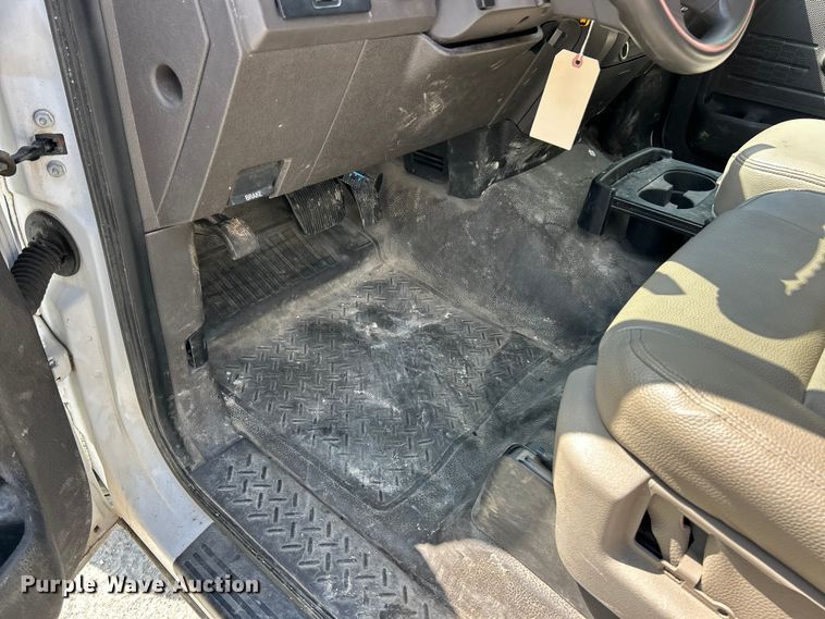 image for item FT6034 2009 Ford F150 XL Ext. Cab pickup truck