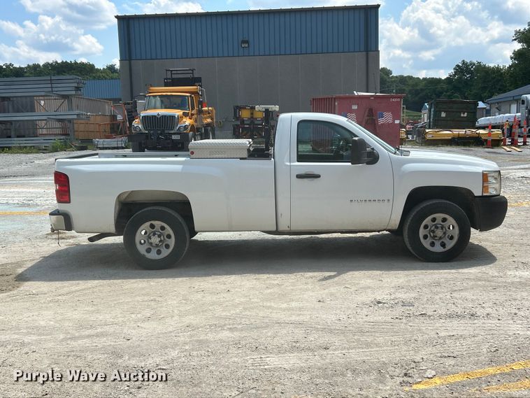 image for item FT6035 2008 Chevrolet Silverado 1500 pickup truck