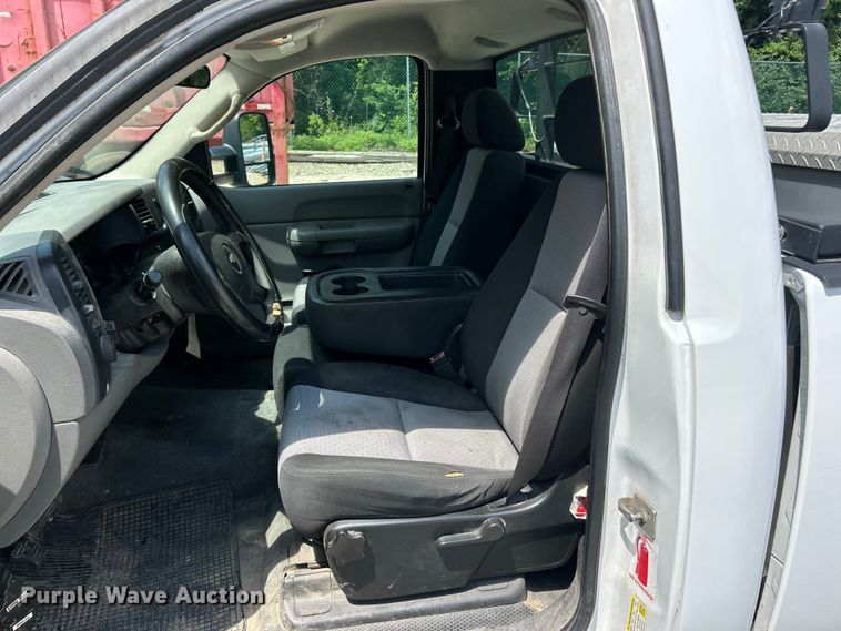 image for item FT6035 2008 Chevrolet Silverado 1500 pickup truck