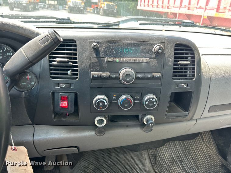 image for item FT6035 2008 Chevrolet Silverado 1500 pickup truck
