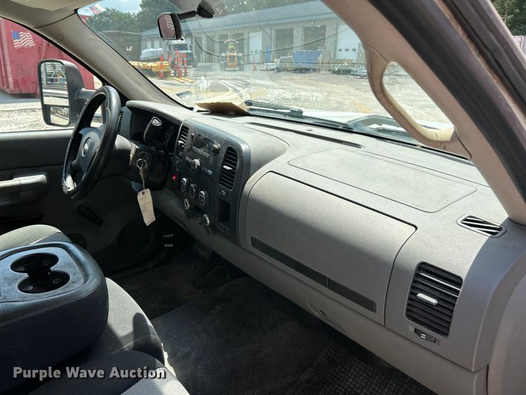 image for item FT6035 2008 Chevrolet Silverado 1500 pickup truck