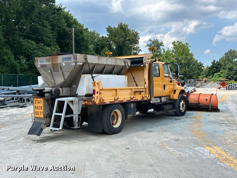 image for item FT6036 2006 International 7400 Crew Cab dump truck