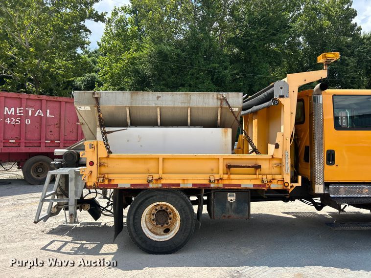 image for item FT6036 2006 International 7400 Crew Cab dump truck