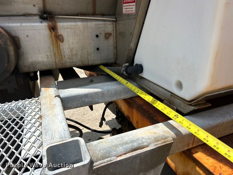 image for item FT6036 2006 International 7400 Crew Cab dump truck
