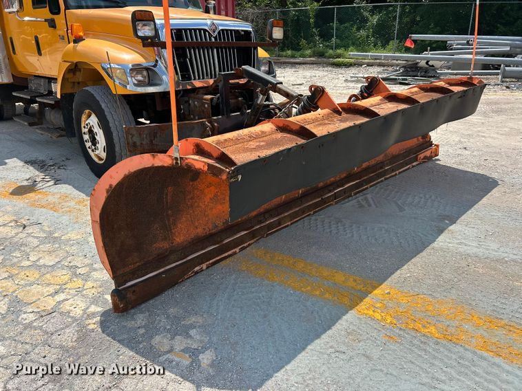 image for item FT6036 2006 International 7400 Crew Cab dump truck