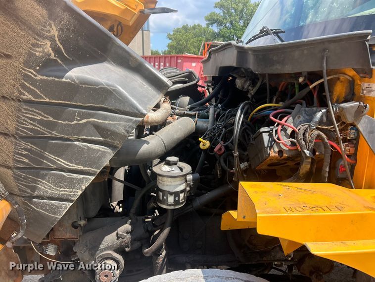 image for item FT6036 2006 International 7400 Crew Cab dump truck