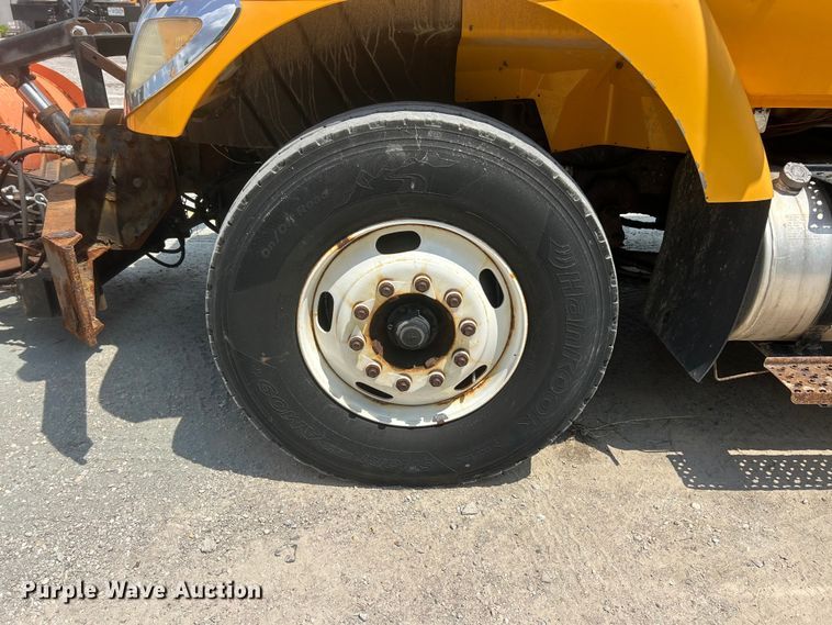 image for item FT6036 2006 International 7400 Crew Cab dump truck