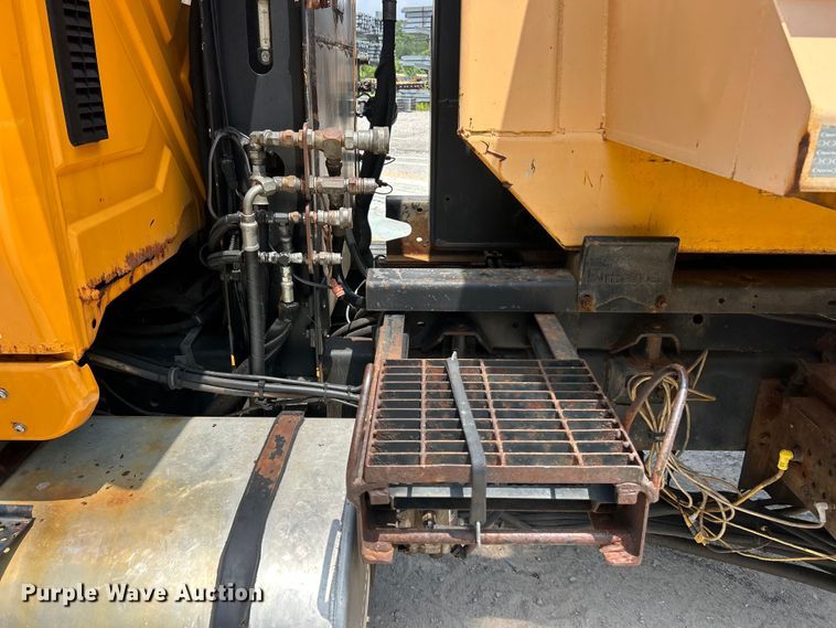 image for item FT6037 2009 International WorkStar 7600  hook lift truck