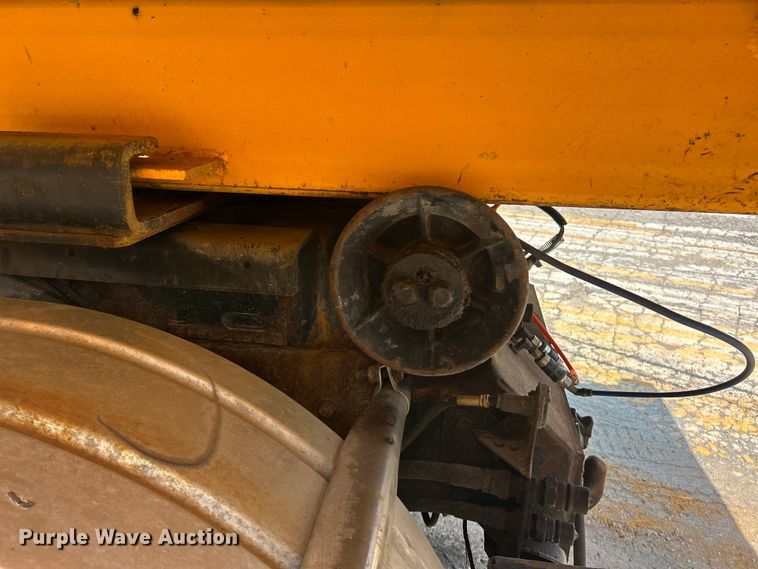 image for item FT6037 2009 International WorkStar 7600  hook lift truck