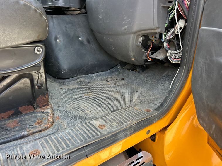 image for item FT6037 2009 International WorkStar 7600  hook lift truck