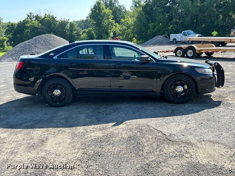 image for item FT6044 2017 Ford Taurus Police Interceptor 