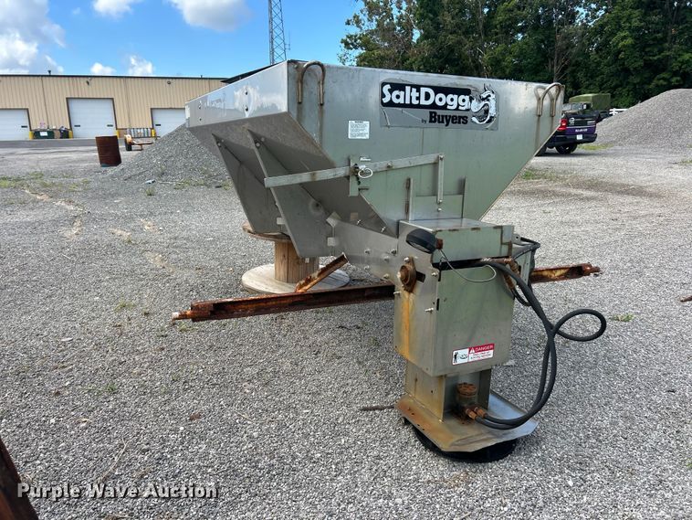 image for item FT6047 Buyers Salt Dog spreader