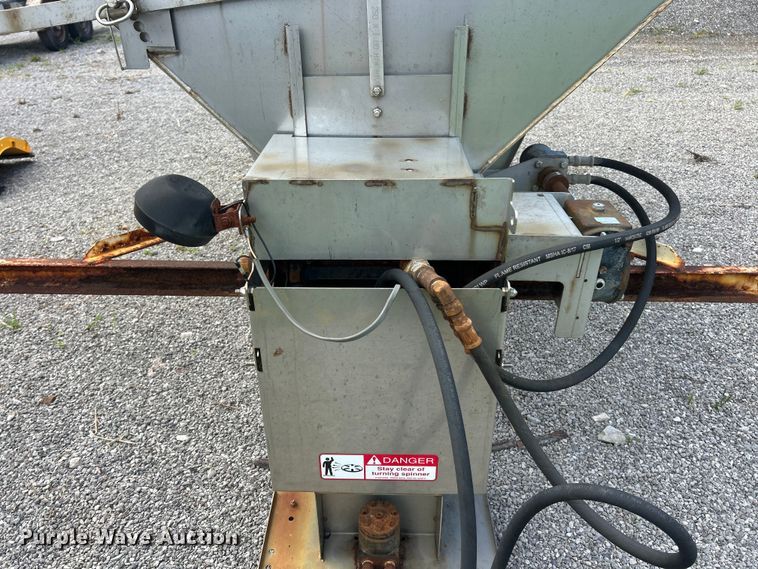image for item FT6047 Buyers Salt Dog spreader