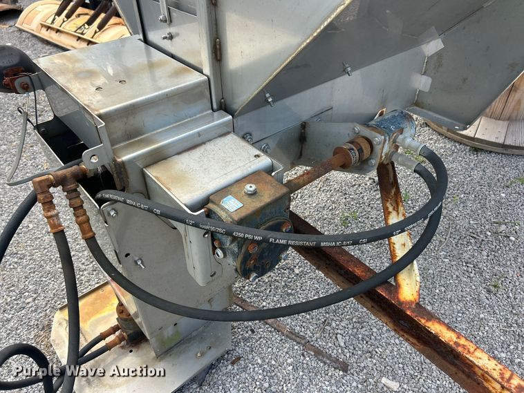 image for item FT6047 Buyers Salt Dog spreader
