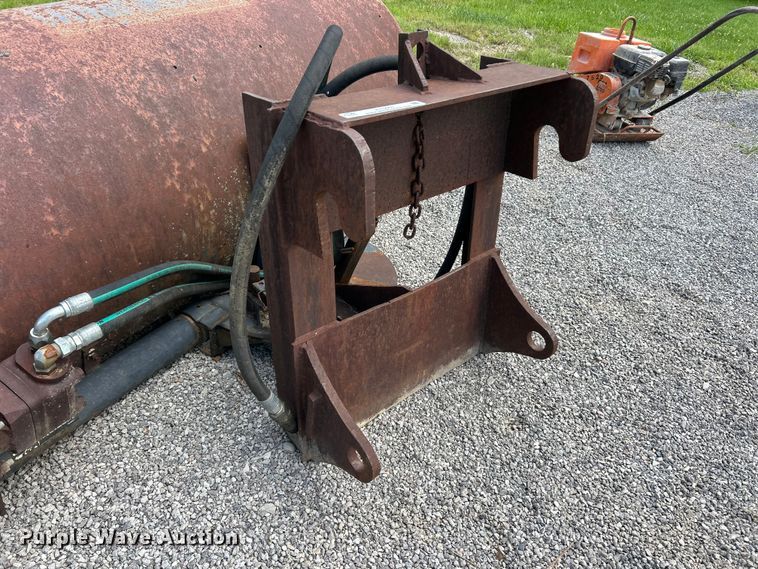 image for item FT6051 Wheel loader sweeper
