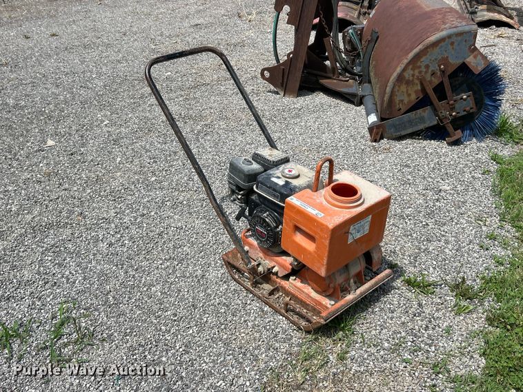 image for item FT6052 Multiquip Mikasa 77 plate compactor